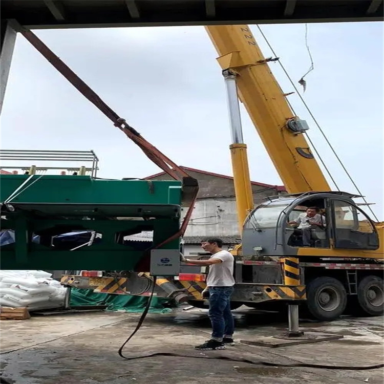 巨野吊风力发电机的吊车大概多少钱